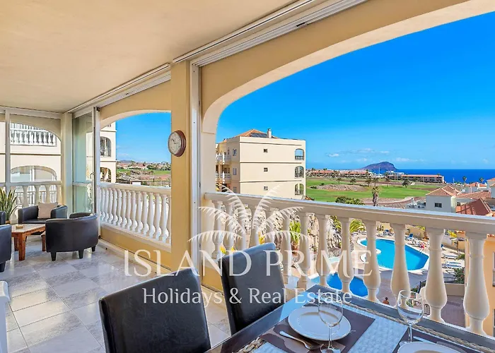 Stunning Golf & Sea Views With Heated Pool Ogg106 Appartement
